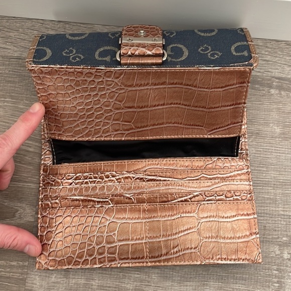 Wallet - Picture 4 of 6